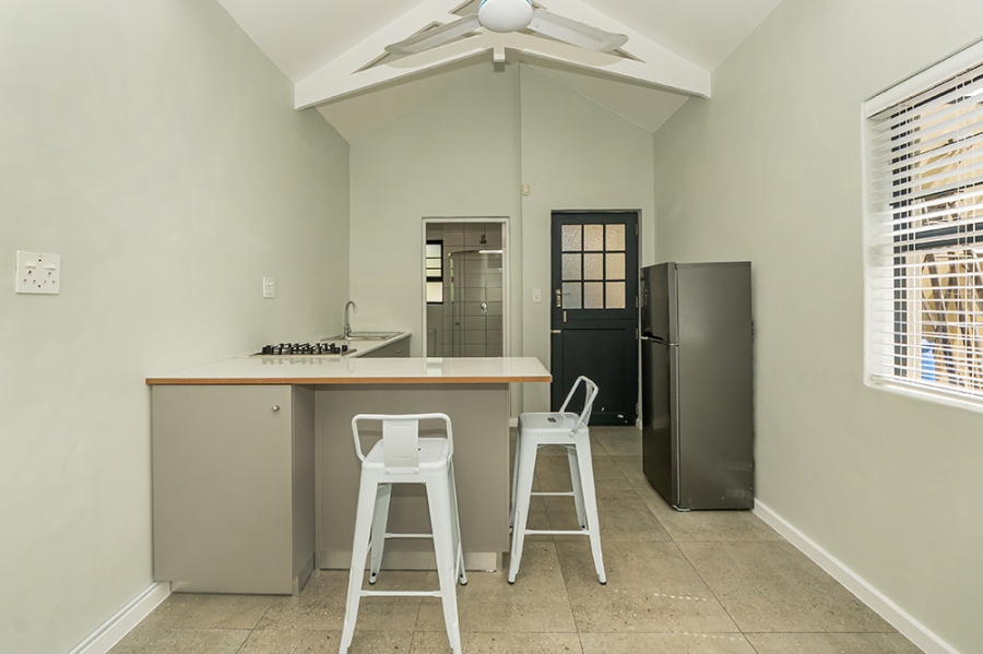 To Let 1 Bedroom Property for Rent in Pinelands Western Cape